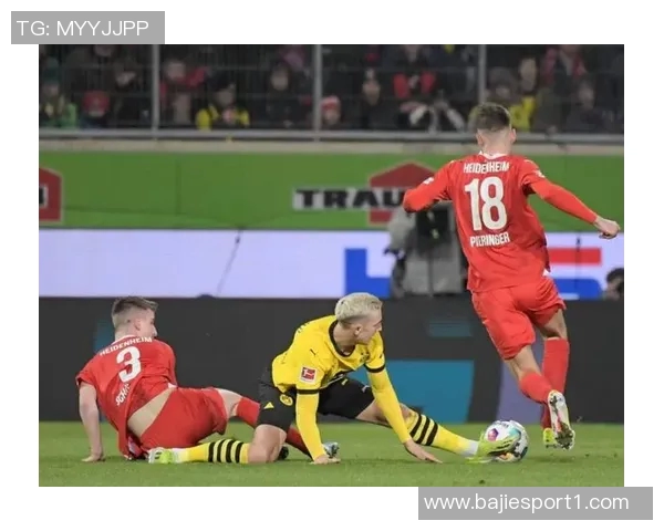 霍勒精彩凌空侧勾破门助弗赖堡扳平十人多特比分