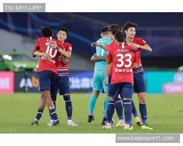 国脚年薪普遍达百万中甲中乙薪资接近白领水平 国脚年薪普遍达百万中甲中乙薪资接近白领水平