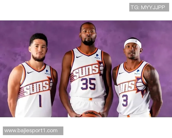 太阳新赛季首发阵容揭晓布克领衔格雷森阿伦与狄龙强势加盟 太阳新赛季首发阵容揭晓布克领衔格雷森阿伦与狄龙强势加盟