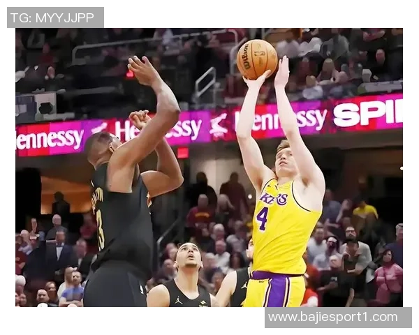 湖人本季15场失利中14场分差双位数克内克特带队客场战胜昔日球队